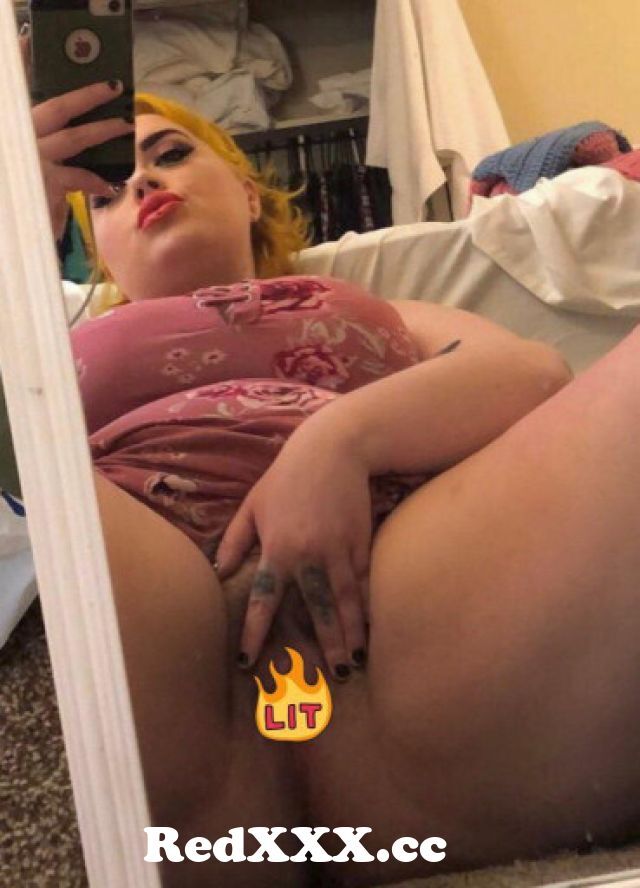 me and my gf fuck at home II