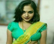Village housewife looking hottie and naughty from karnataka village housewife sex videos my p